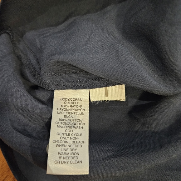 LOFT blouse - Picture 8 of 9